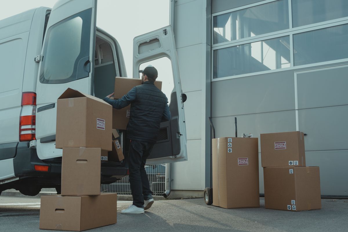 Loading and unloading logistics